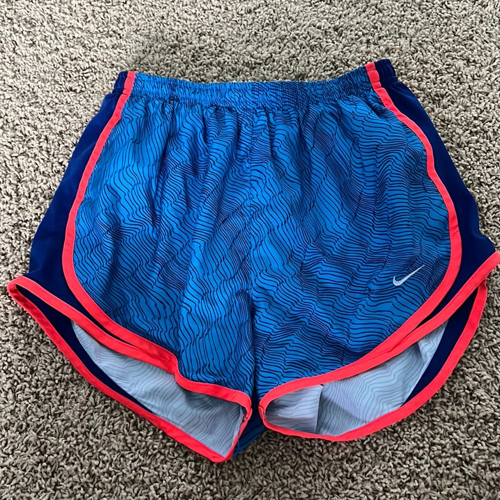 NIKE SHORTS!